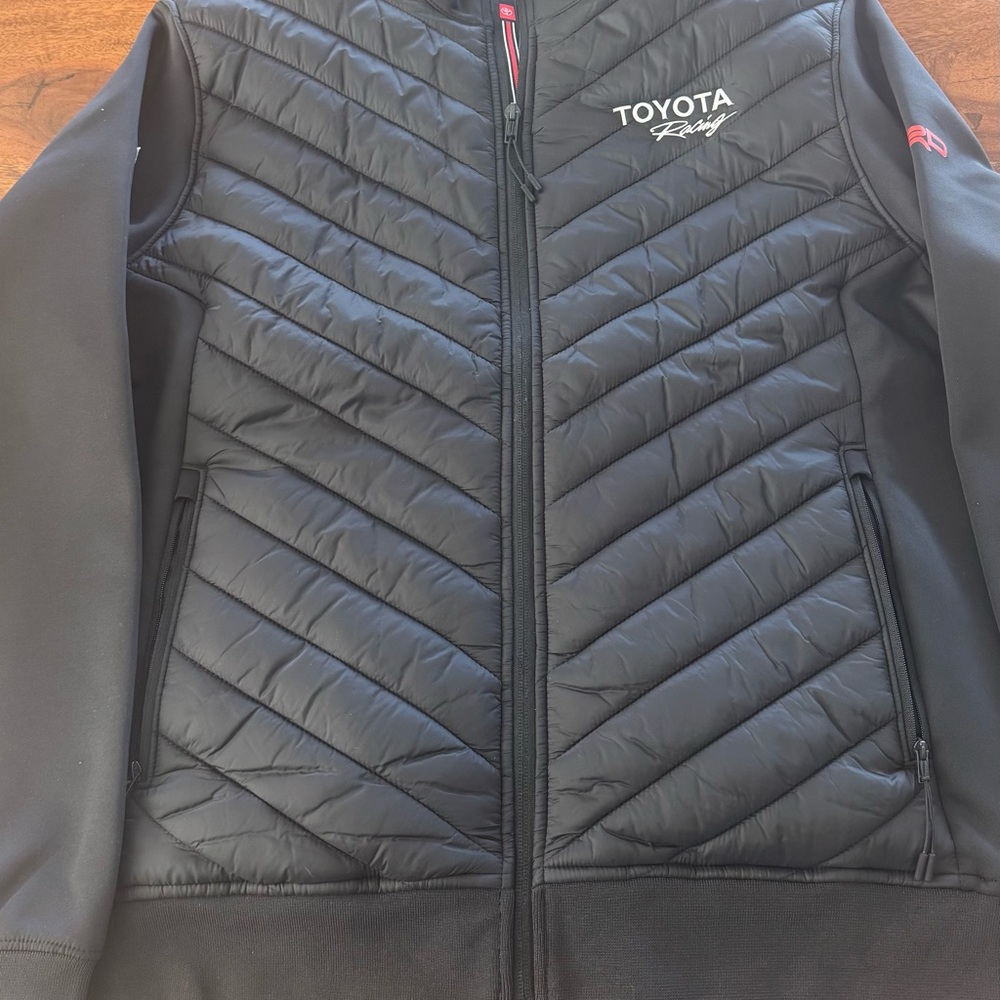 NWOT Levelwear Black Quilted Jacket. Size XL. With Toyota Logo